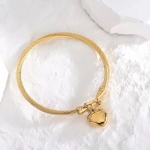 18k Gold Stainless Steel Heart Pendant Charm 

Bangle Bracelet